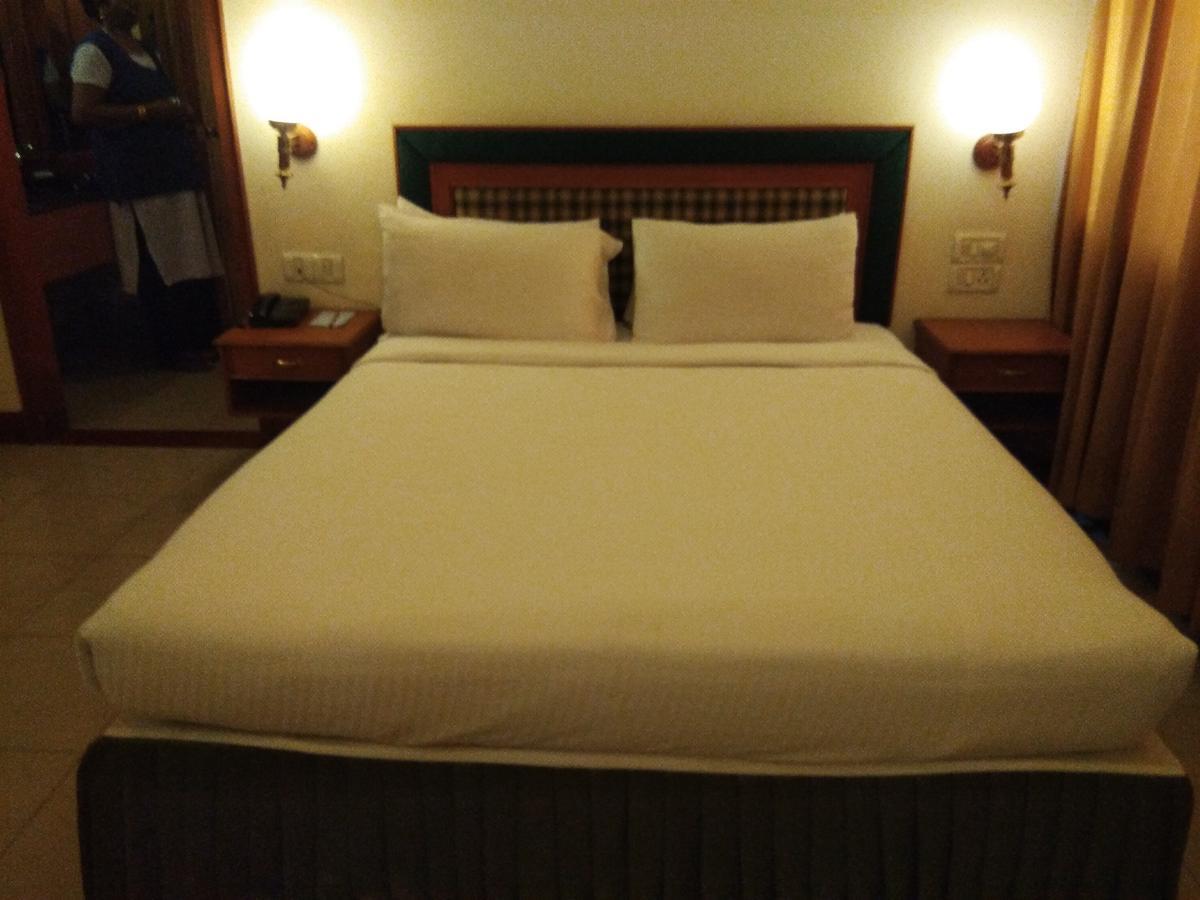 Hotel Pankaj Thiruvananthapuram Bagian luar foto