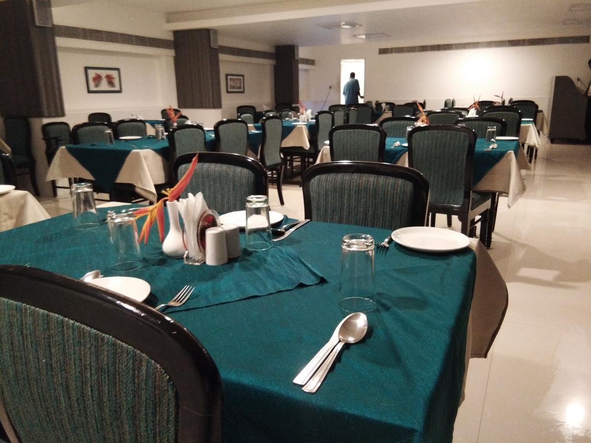 Hotel Pankaj Thiruvananthapuram Bagian luar foto