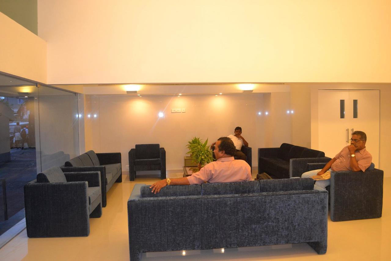 Hotel Pankaj Thiruvananthapuram Bagian luar foto