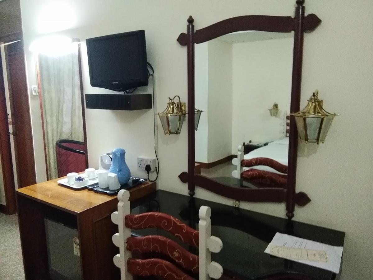 Hotel Pankaj Thiruvananthapuram Bagian luar foto