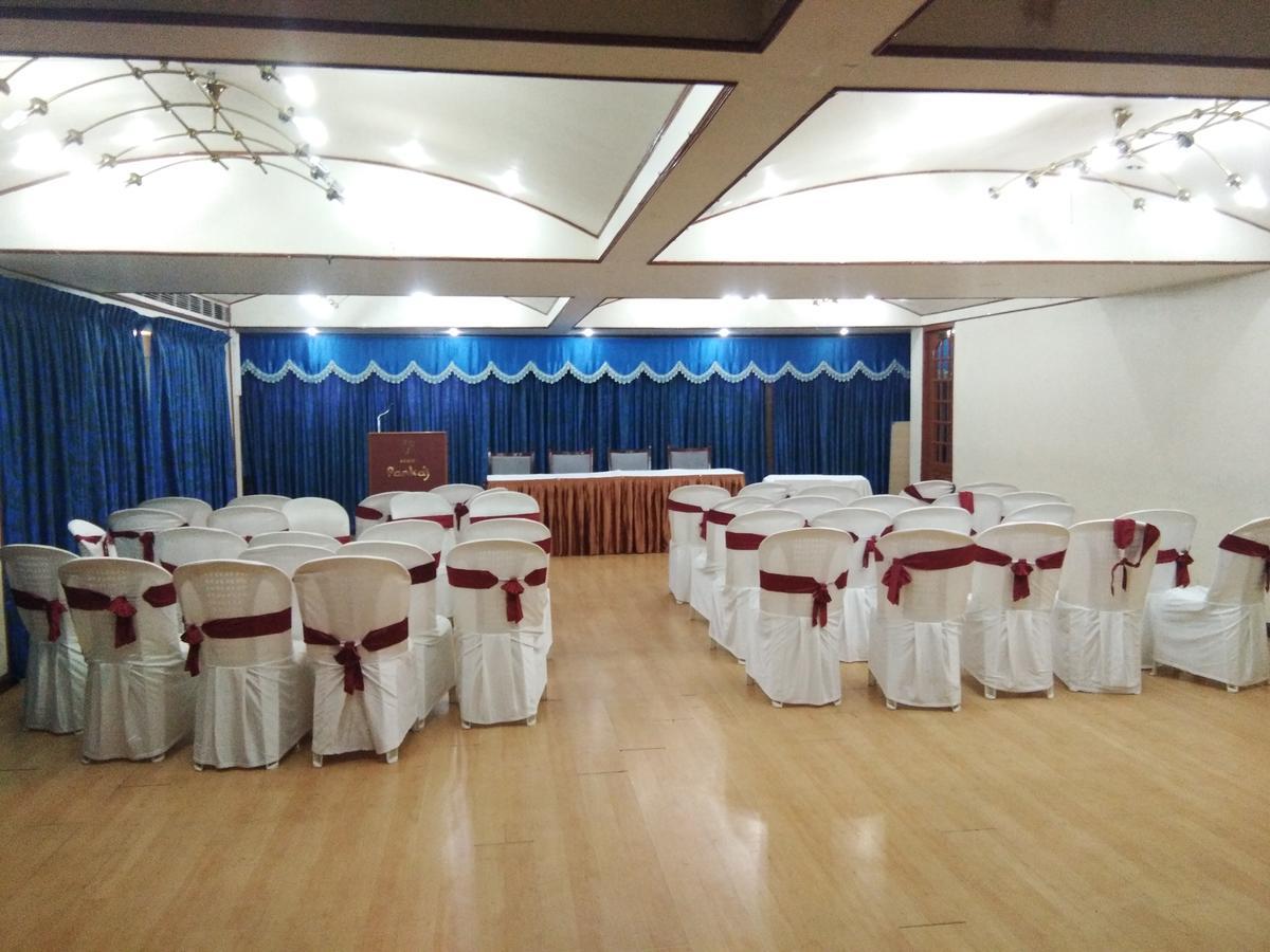 Hotel Pankaj Thiruvananthapuram Bagian luar foto