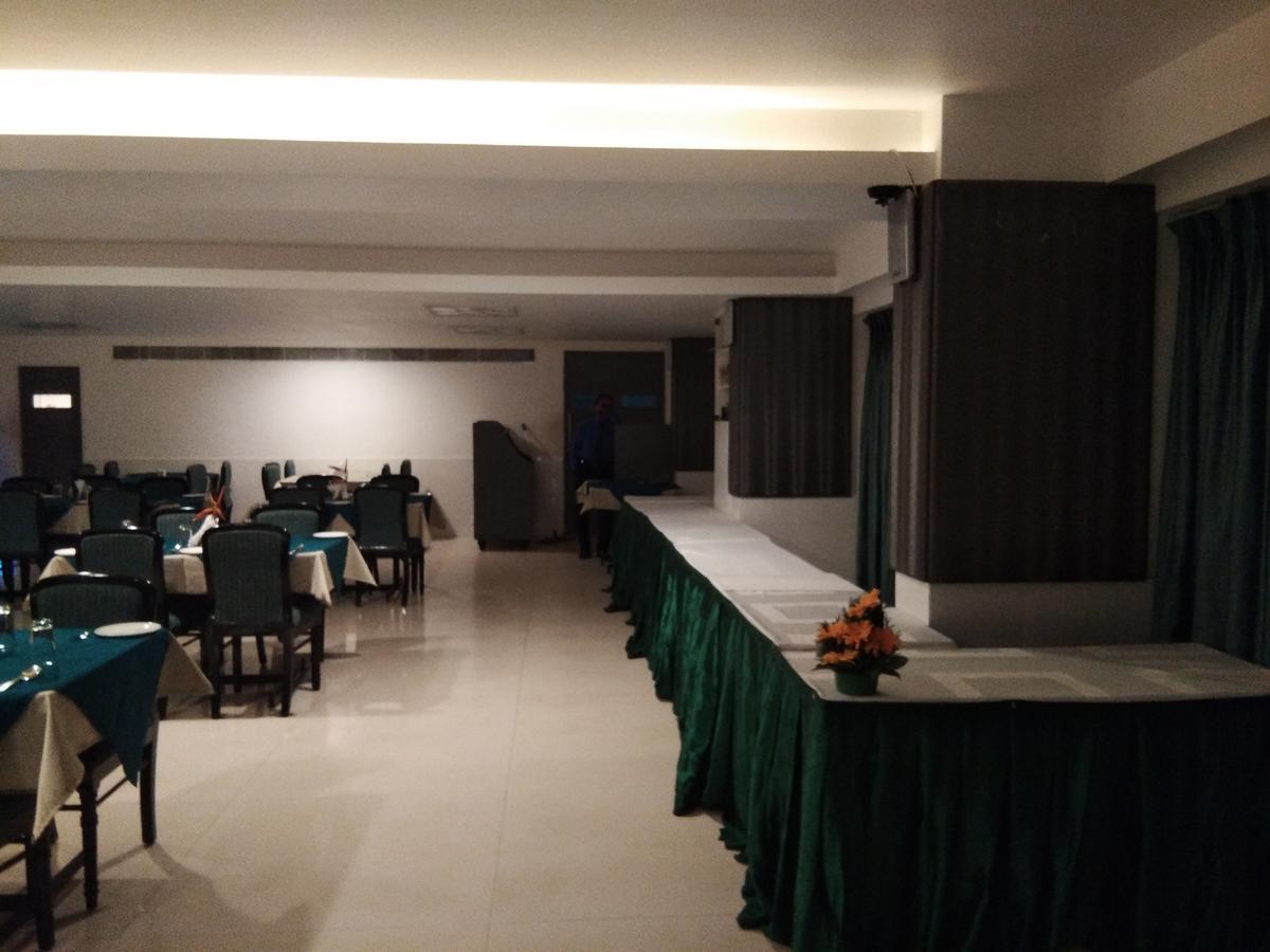 Hotel Pankaj Thiruvananthapuram Bagian luar foto