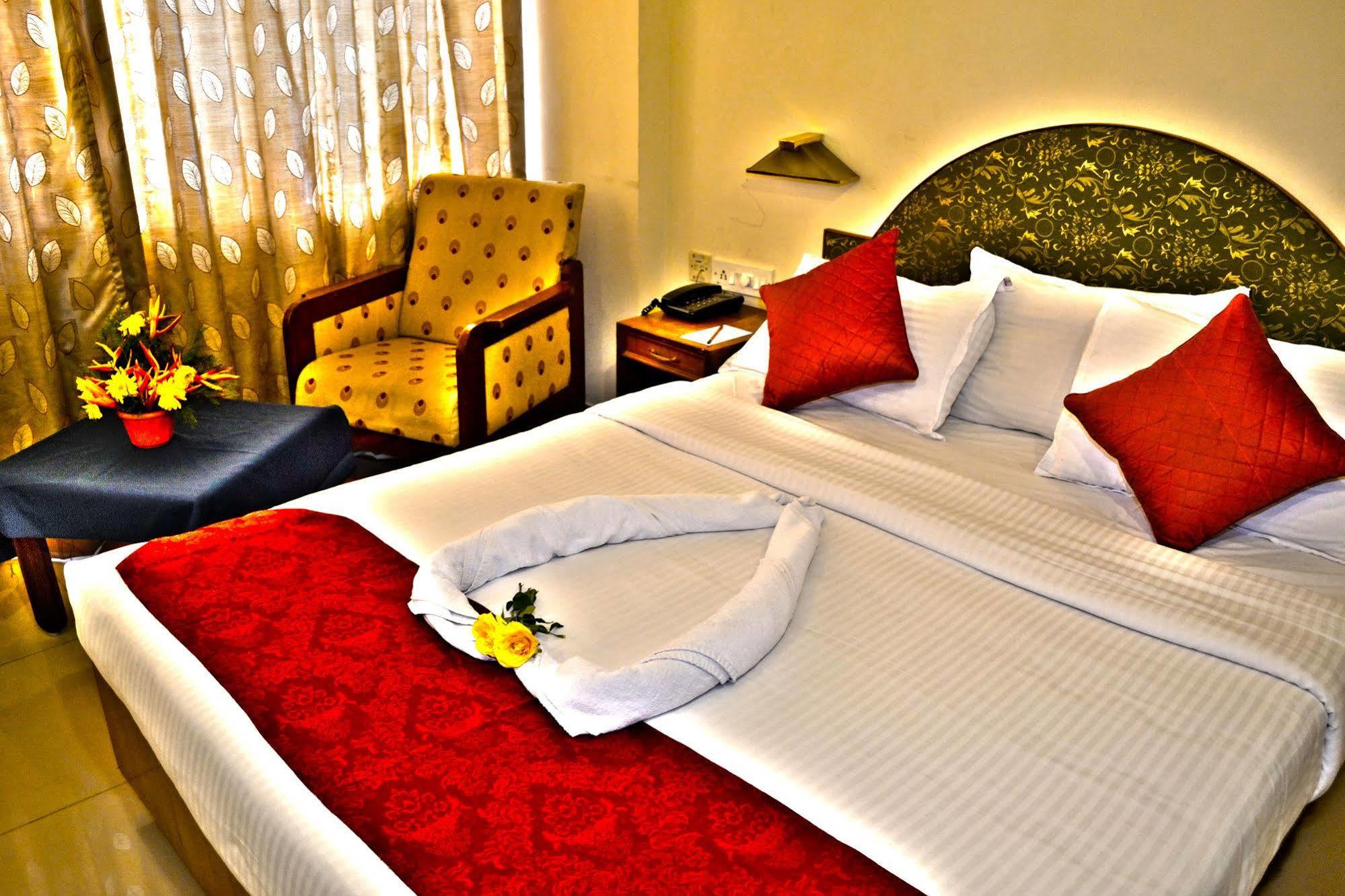 Hotel Pankaj Thiruvananthapuram Bagian luar foto